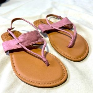 Pink suede-like material sandal